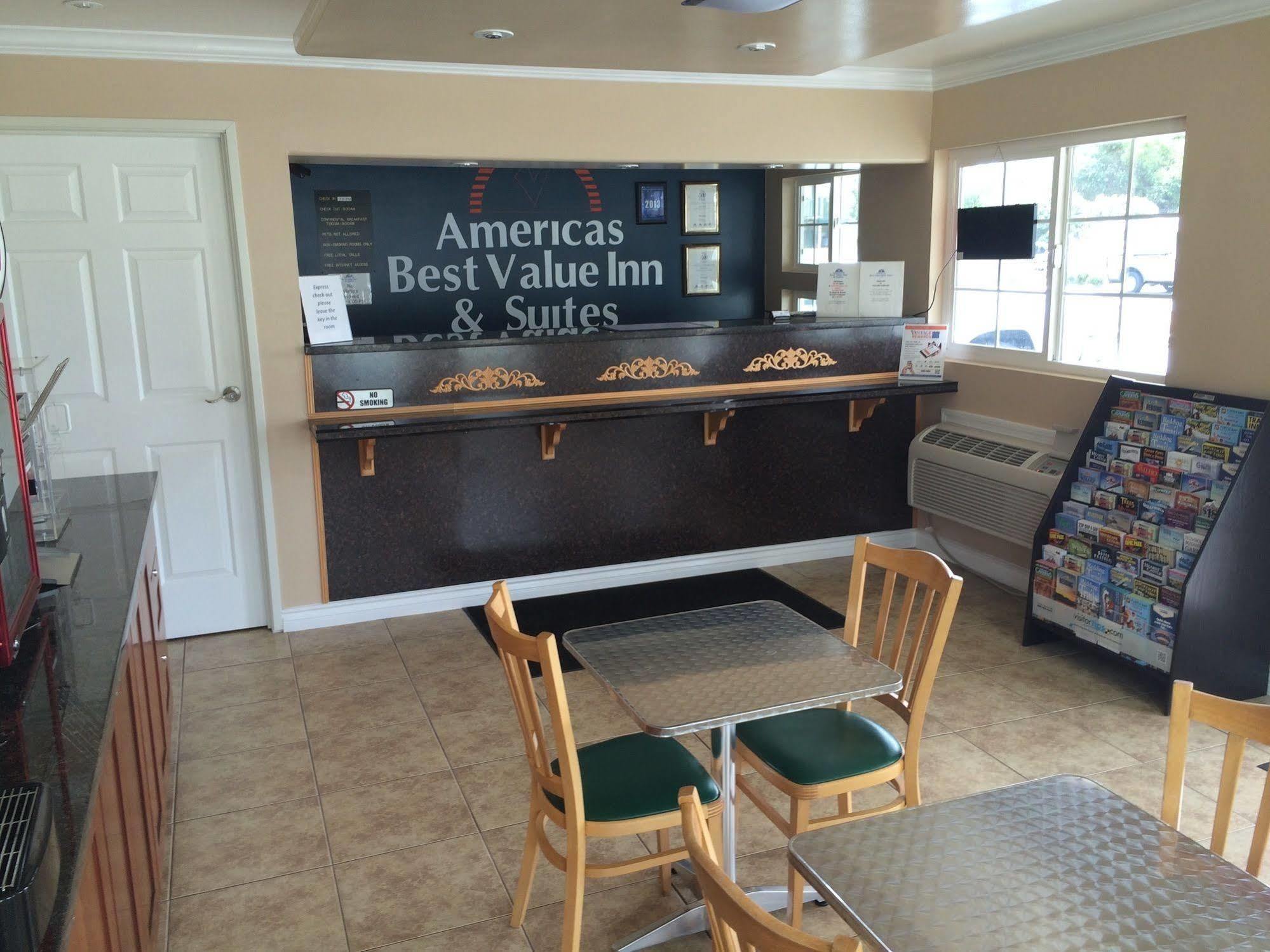 Value Inn & Suites Redding Buitenkant foto