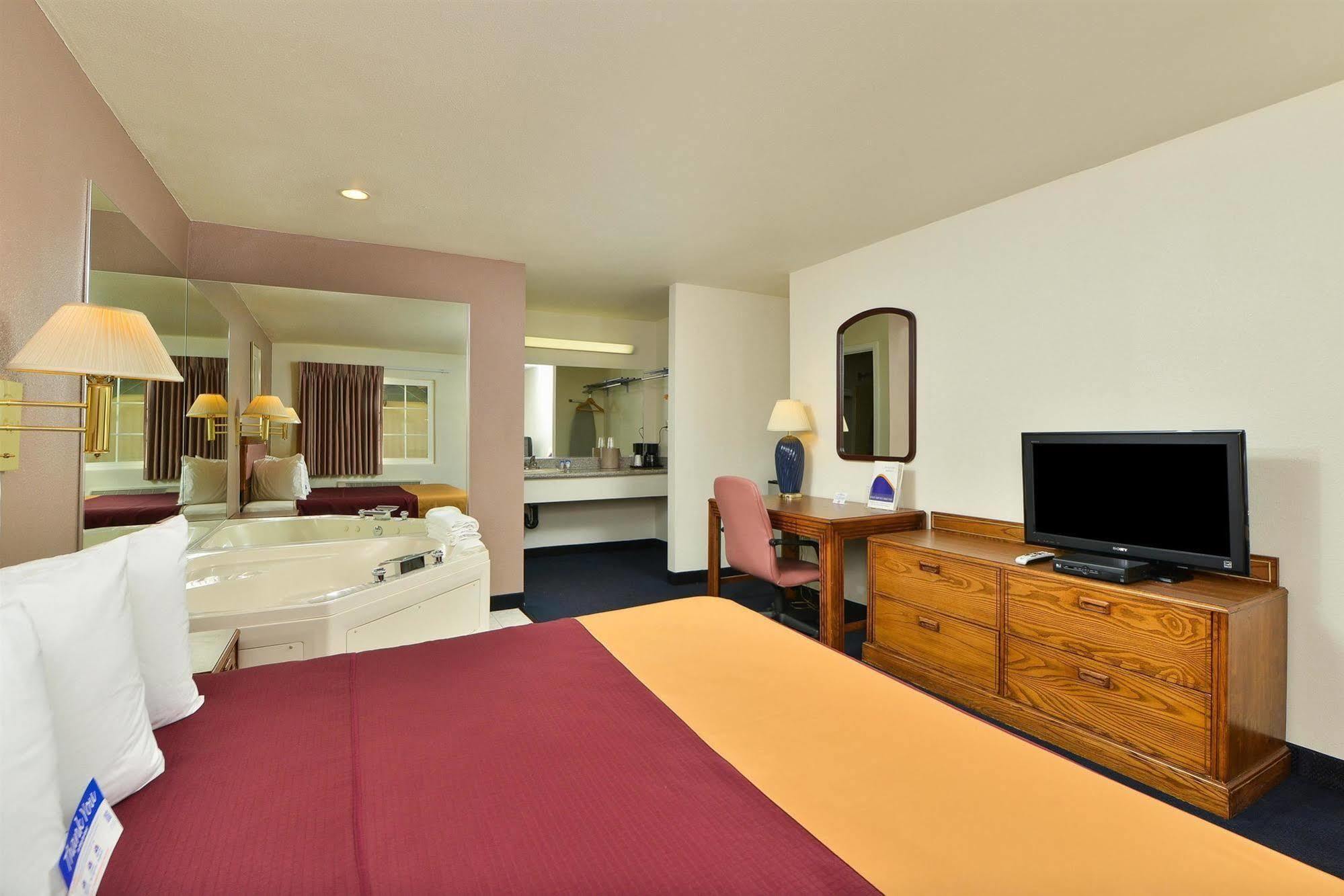 Value Inn & Suites Redding Buitenkant foto