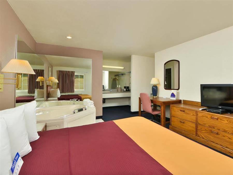 Value Inn & Suites Redding Buitenkant foto
