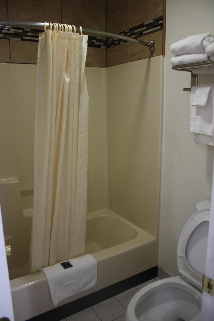 Value Inn & Suites Redding Buitenkant foto